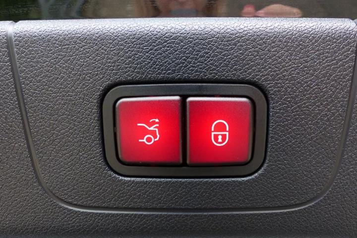 Sort Mercedes CLA250+ fra 2026