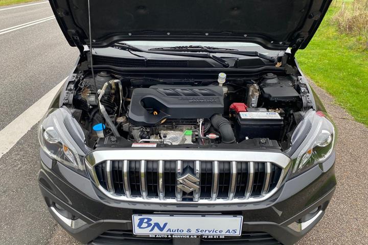 Sort Suzuki S-Cross fra 2016