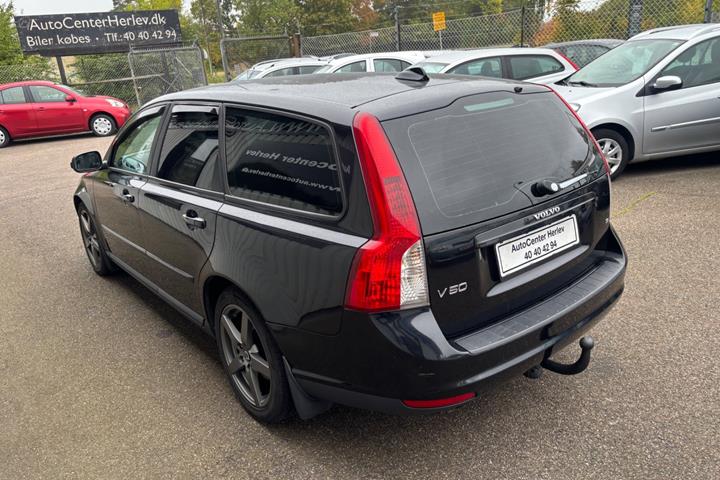 Sort Volvo V50 fra 2007