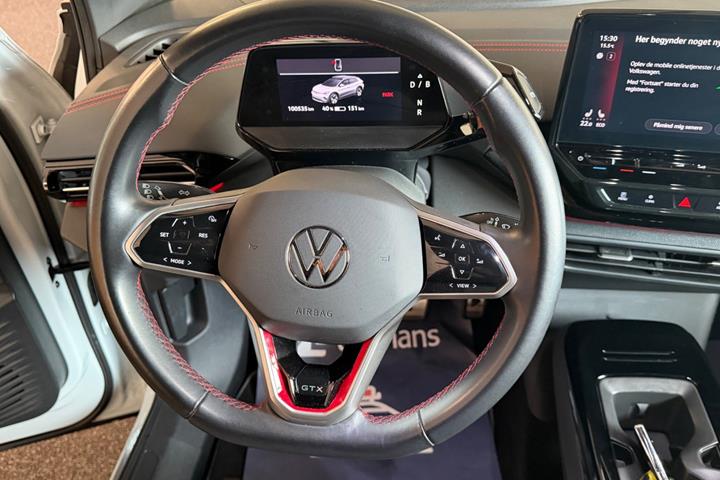Hvid VW ID.4 fra 2023