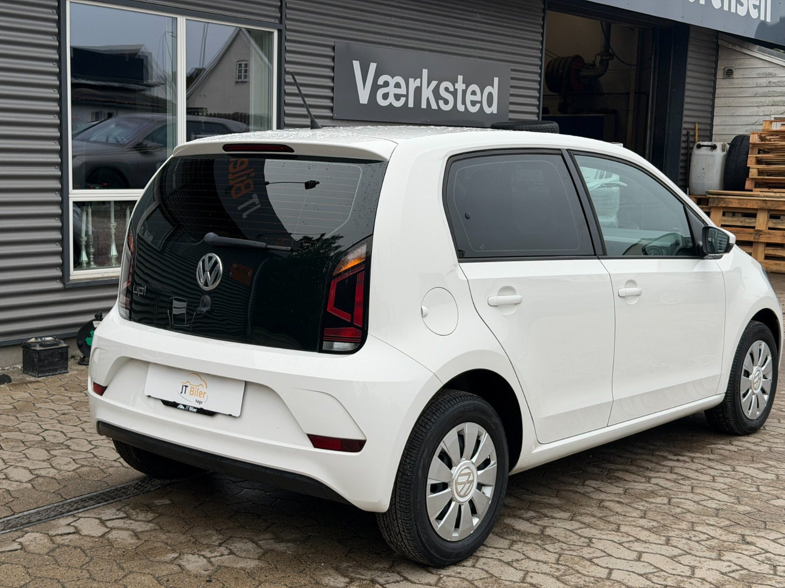 Hvid VW UP! fra 2018