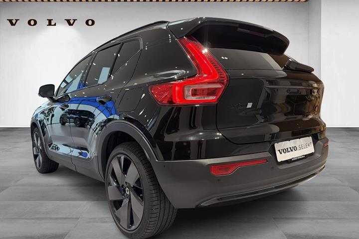 Sort Volvo EX40 fra 2026