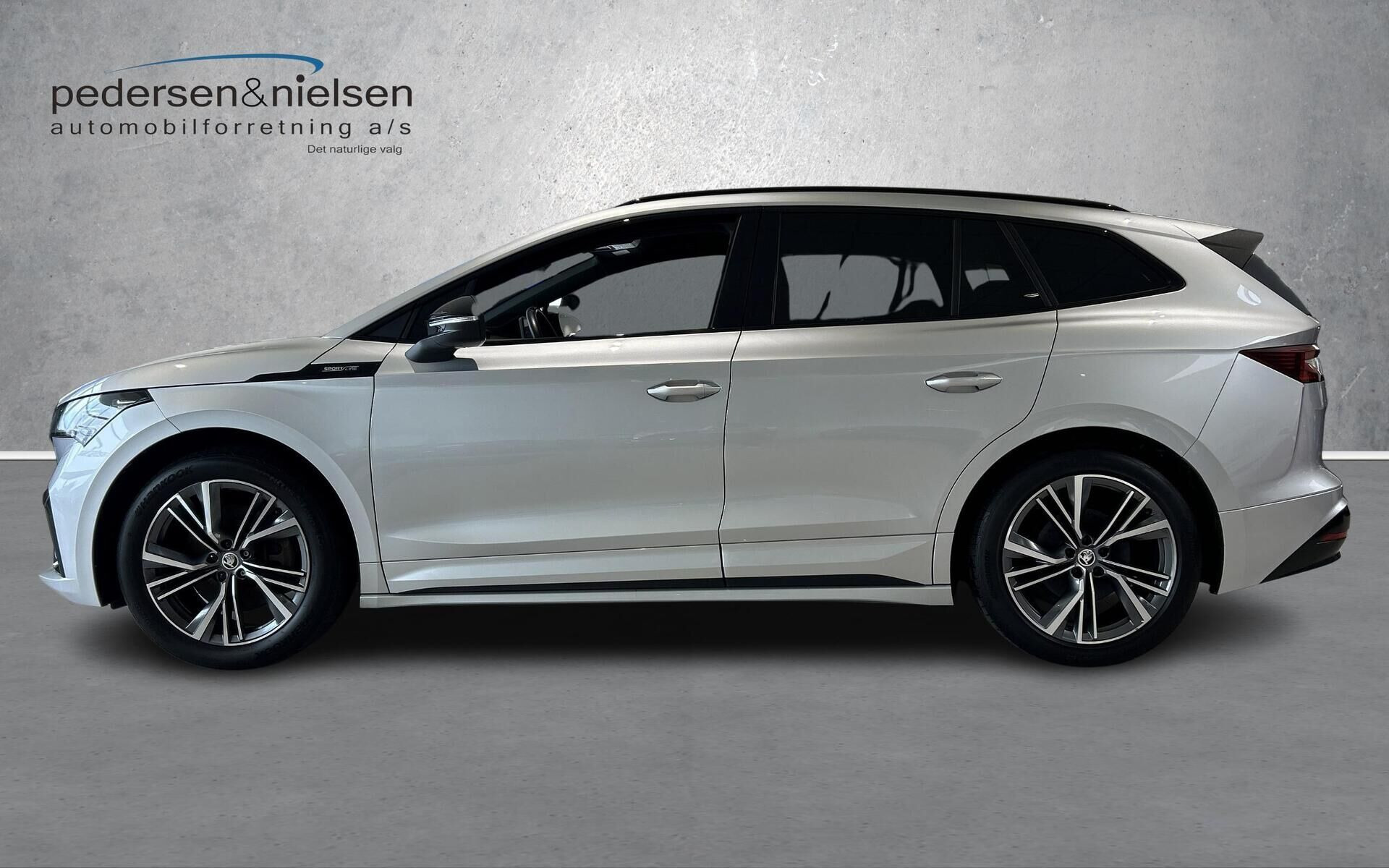Sølv Skoda Enyaq fra 2023