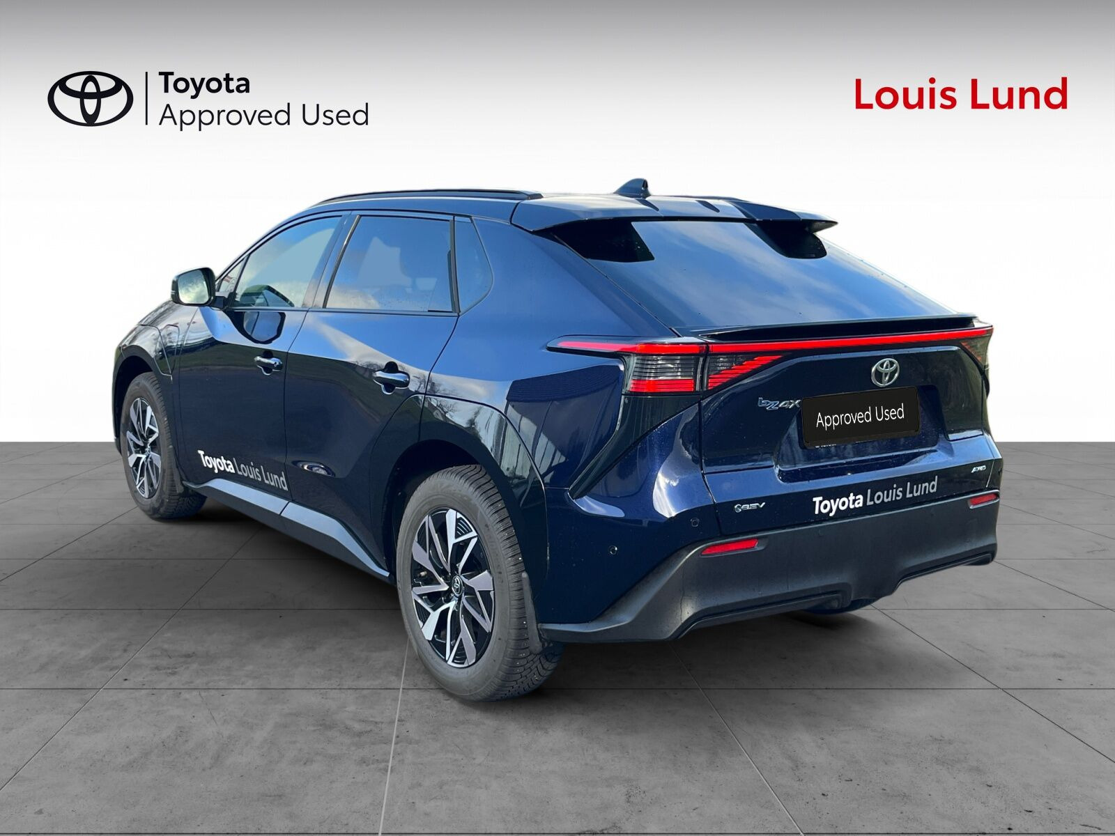 Blå Toyota BZ4X fra 2026