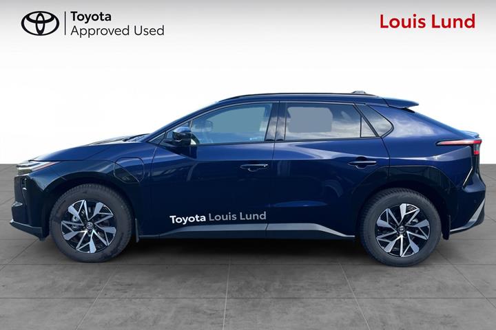 Blå Toyota BZ4X fra 2026