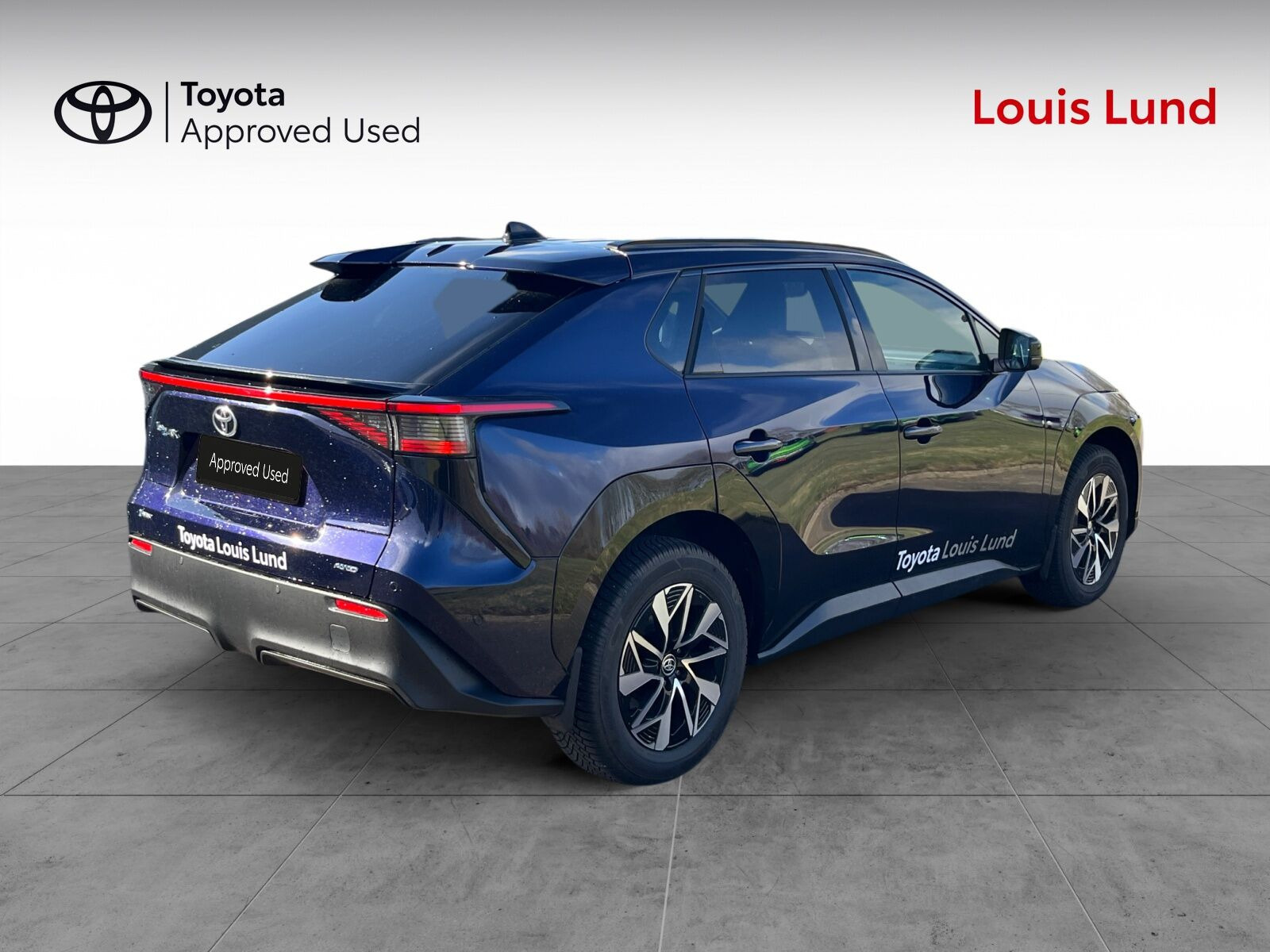 Blå Toyota BZ4X fra 2026