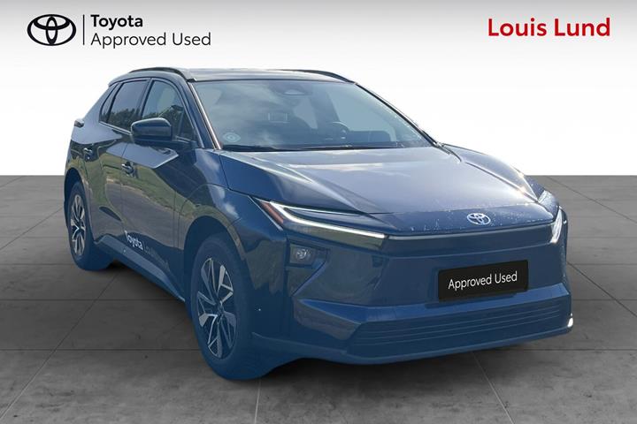 Blå Toyota BZ4X fra 2026