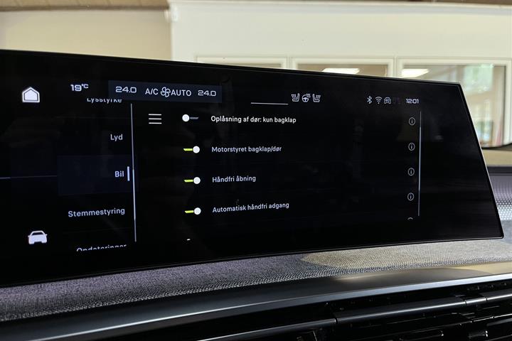 Sort Peugeot e-3008 fra 2024