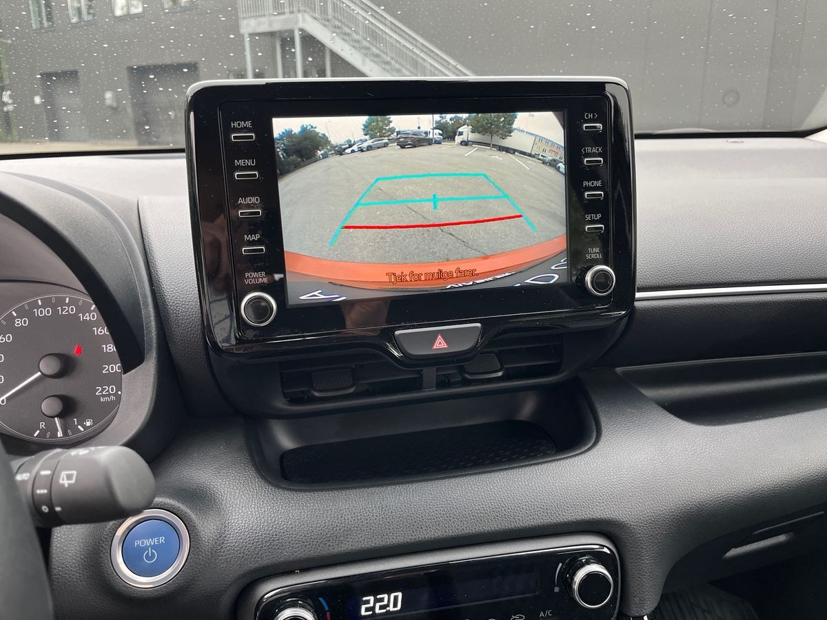 Bronze Toyota Yaris fra 2023