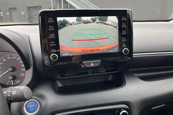 Bronze Toyota Yaris fra 2023