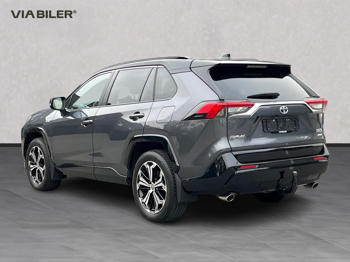 Grå Toyota RAV4 Plug-in fra 2021