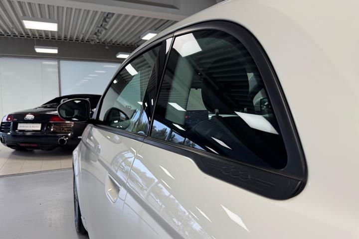Hvid Fiat 500e fra 2023