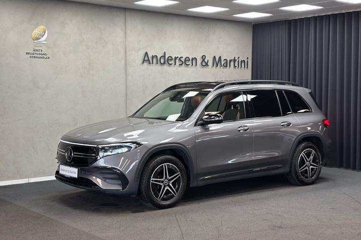 Grå Mercedes EQB250 fra 2023