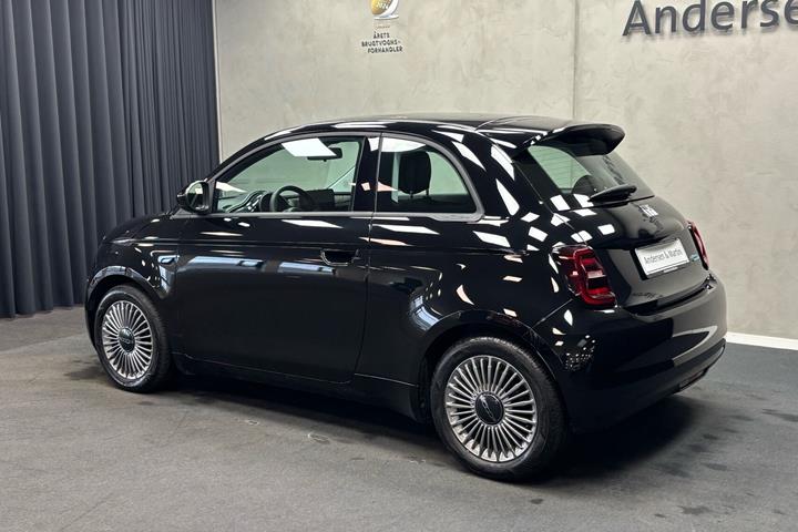 Sort Fiat 500e fra 2023