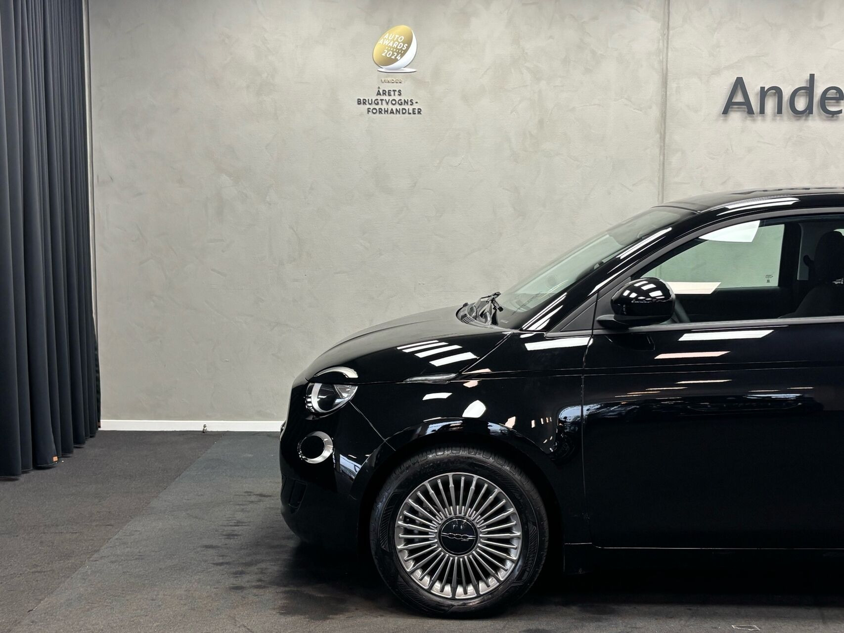 Sort Fiat 500e fra 2023