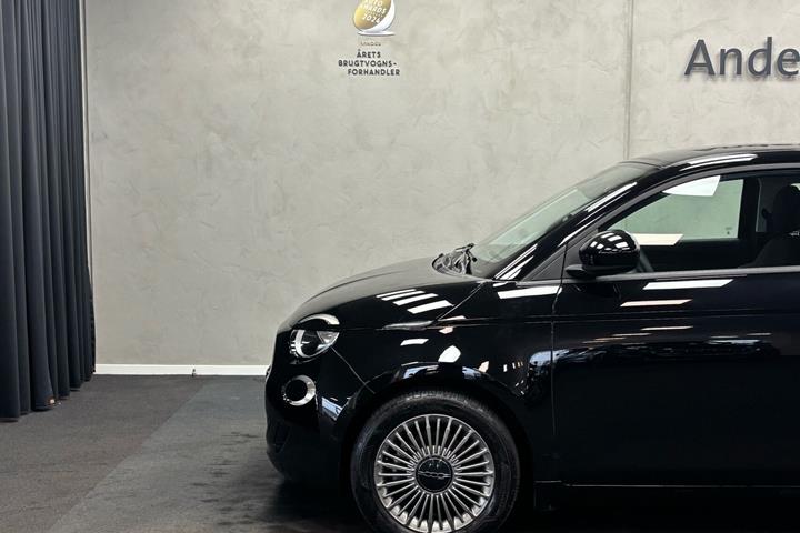 Sort Fiat 500e fra 2023