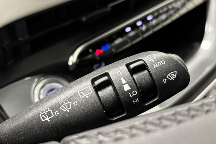 Hvid Fiat 500e fra 2023