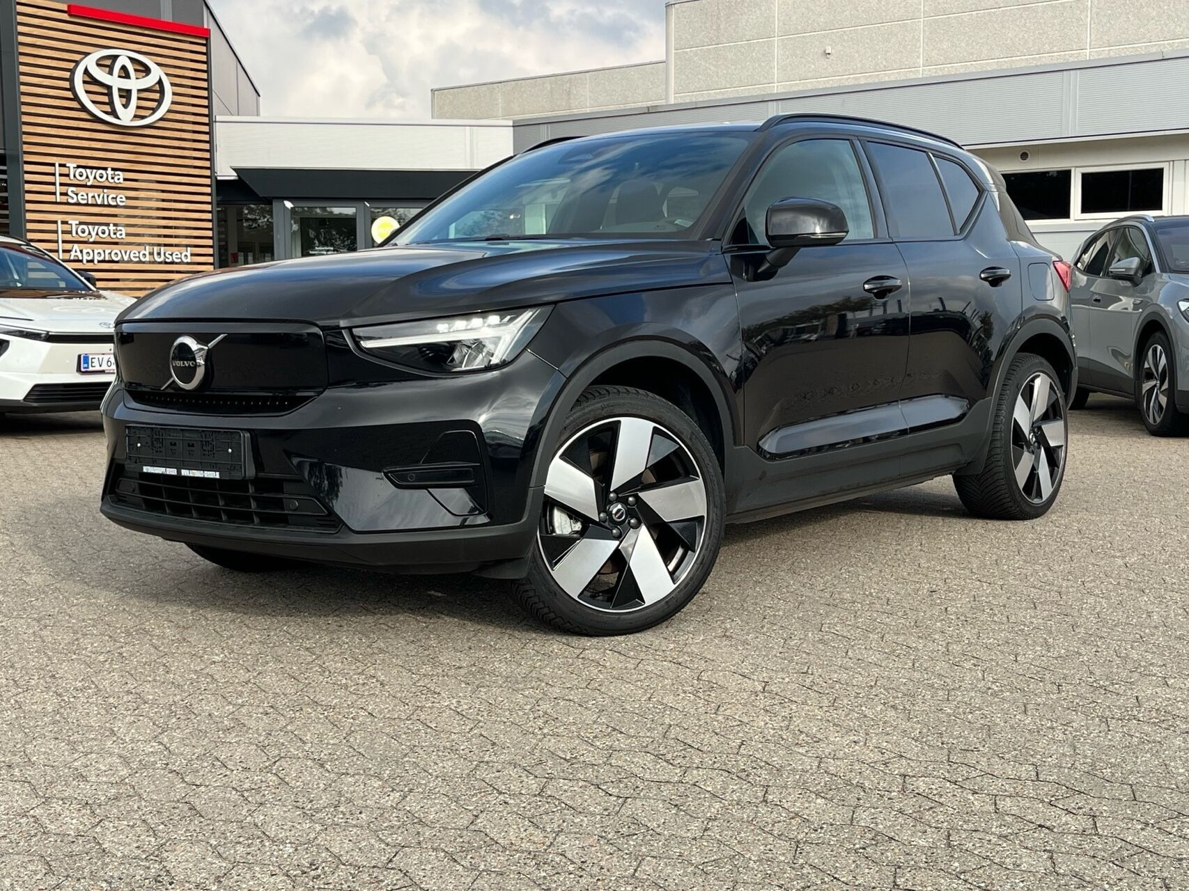 Volvo XC40 Recharge Twin Engine Plus AWD 408HK 5d Aut.