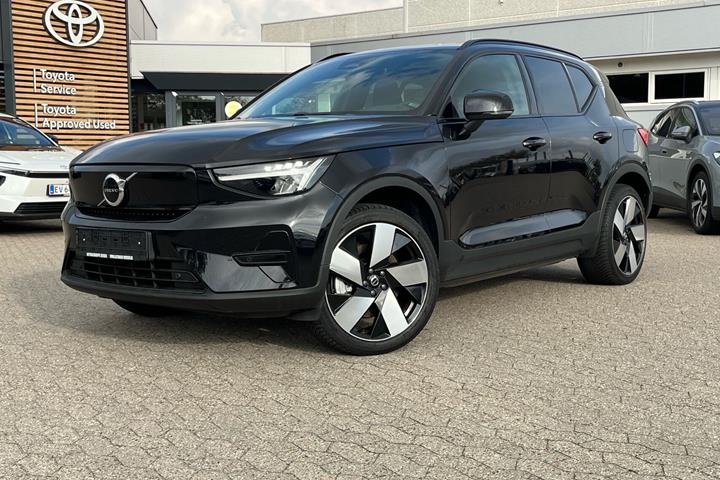 Sort Volvo XC40 fra 2023