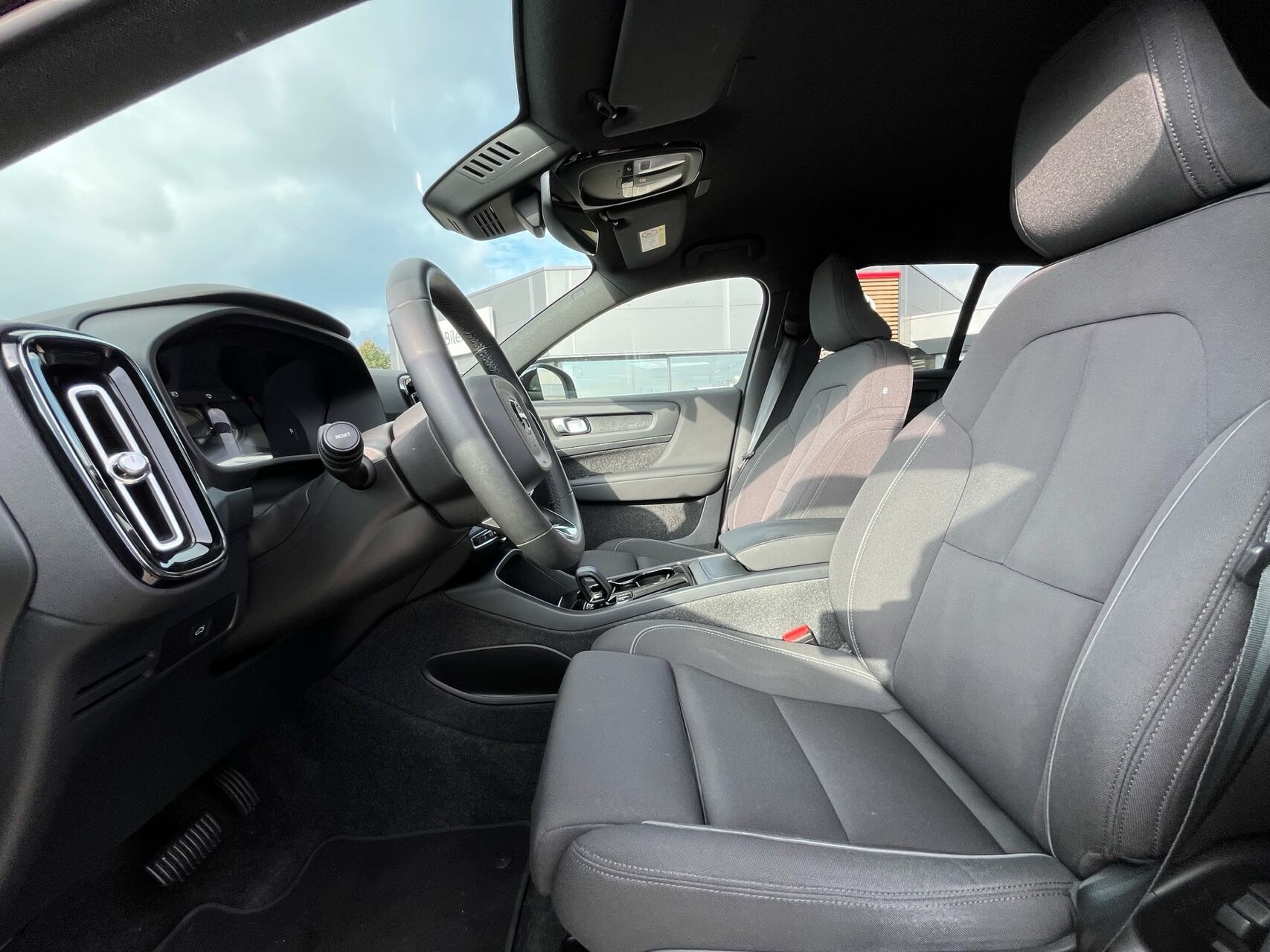 Sort Volvo XC40 fra 2023