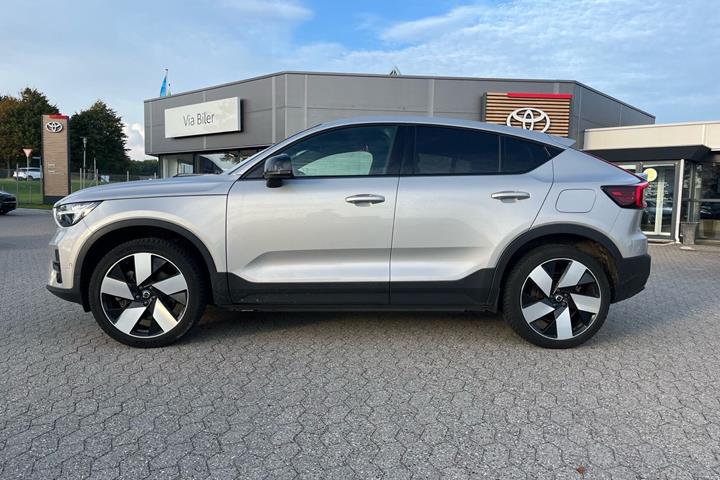Grå Volvo C40 fra 2023
