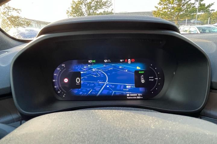 Grå Volvo C40 fra 2023