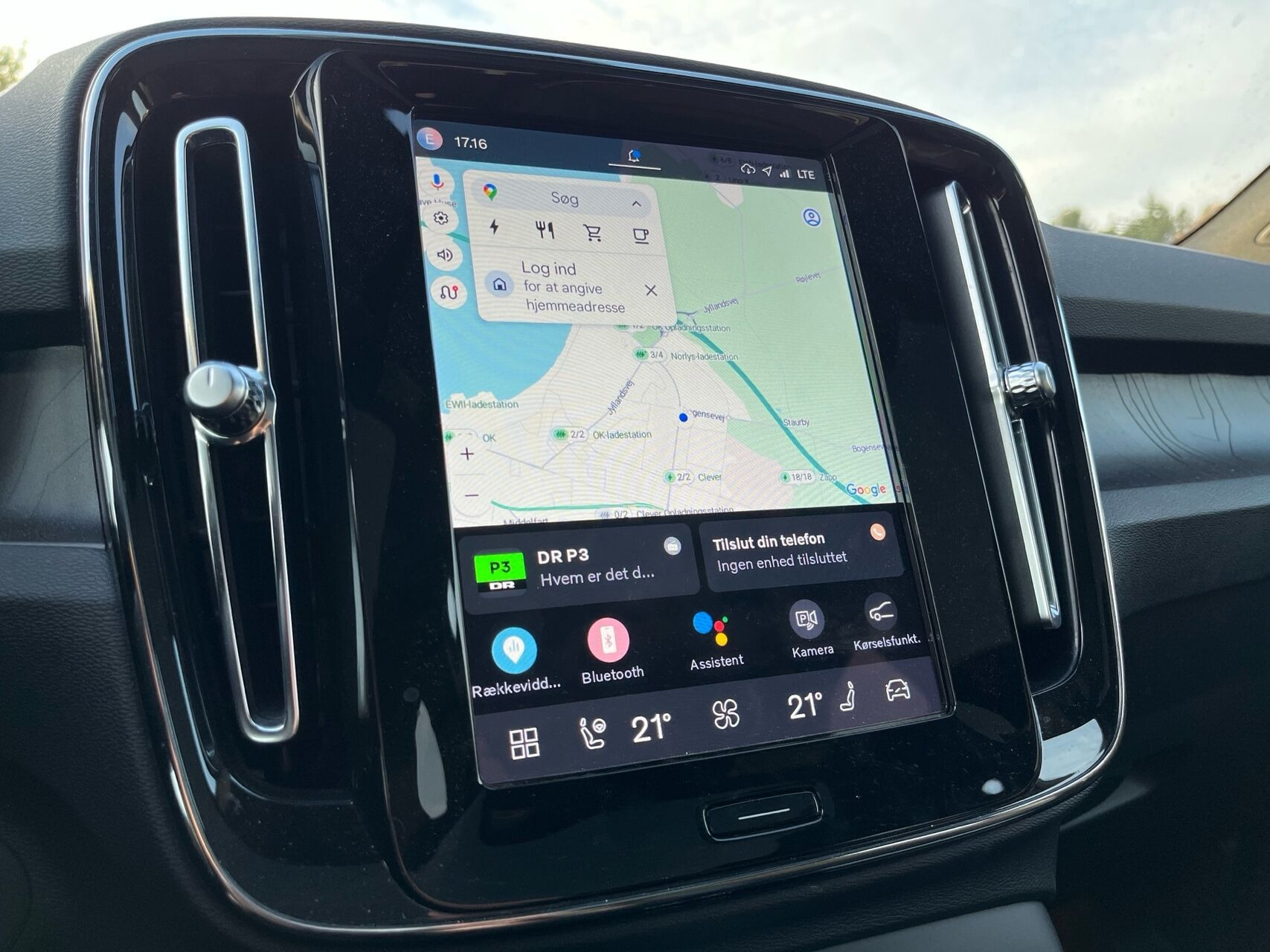 Grå Volvo C40 fra 2023