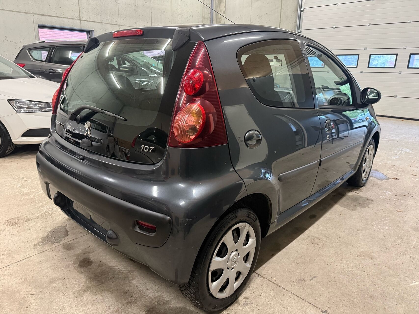 undefined Peugeot 107 fra 2012
