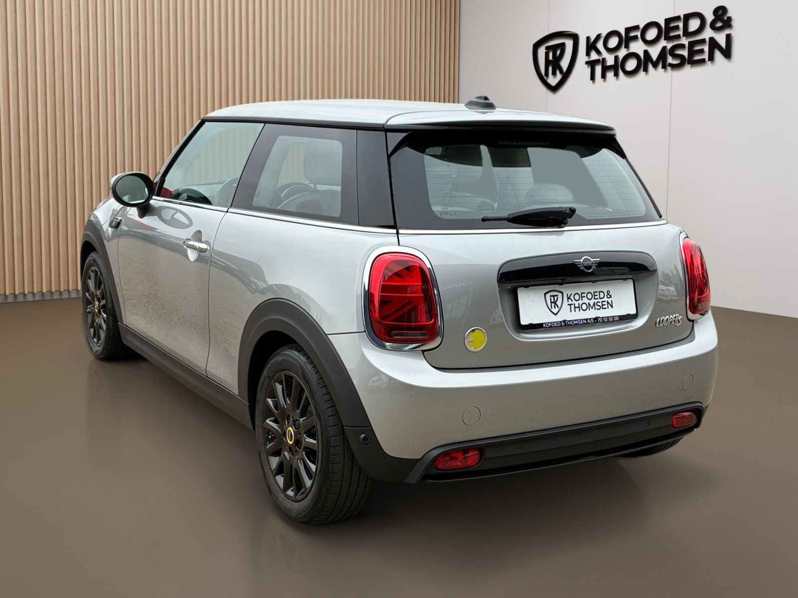 Grå Mini Cooper fra 2023