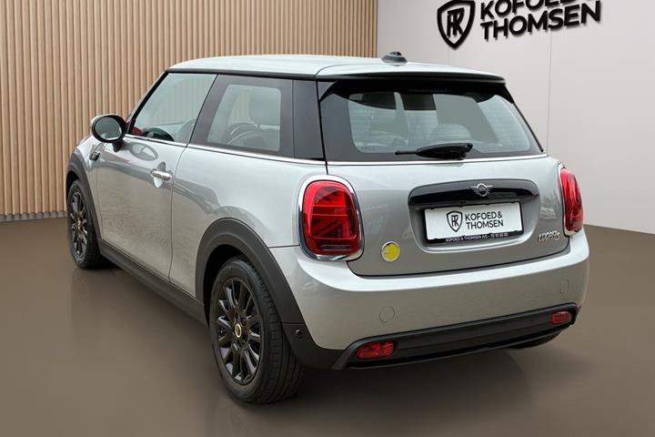 Grå Mini Cooper fra 2023