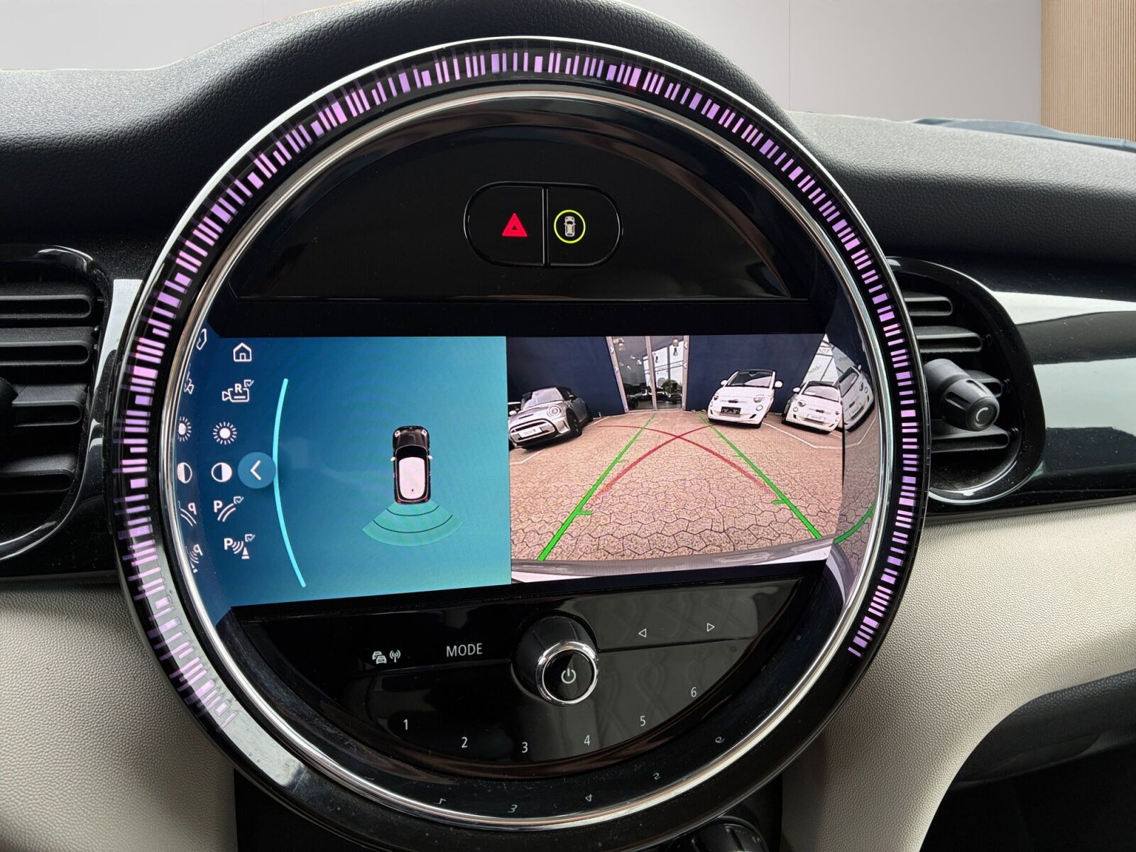 Grå Mini Cooper fra 2023
