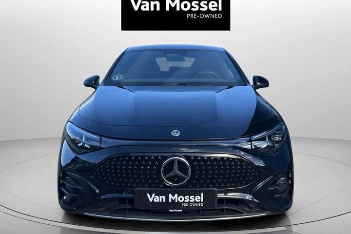 Sort Mercedes CLA250+ fra 2025