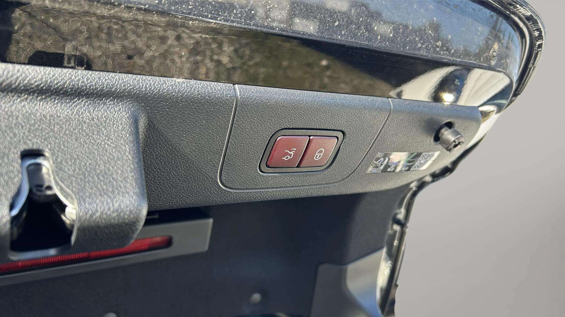 Sort Mercedes CLA250+ fra 2025
