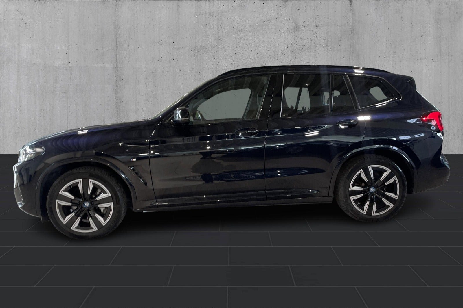 Sort BMW iX3 fra 2022
