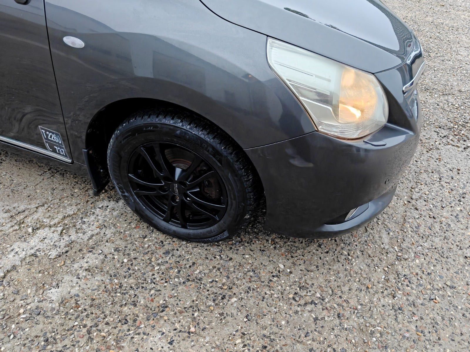 undefined Toyota Sportsvan fra 2011
