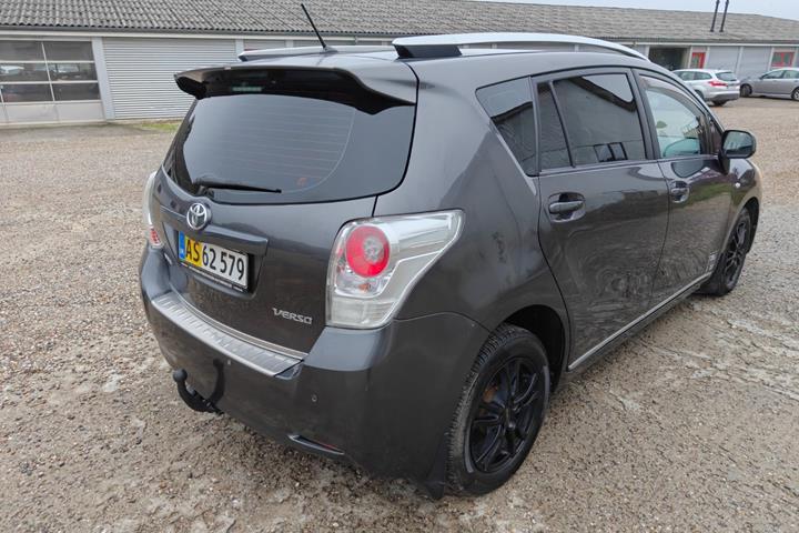 undefined Toyota Sportsvan fra 2011