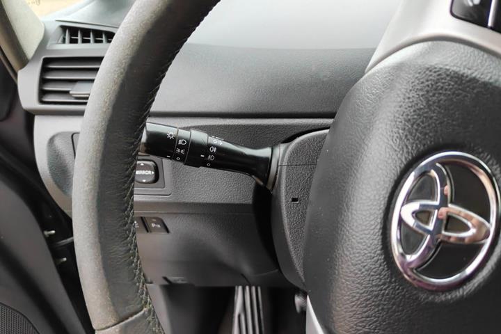 undefined Toyota Sportsvan fra 2011