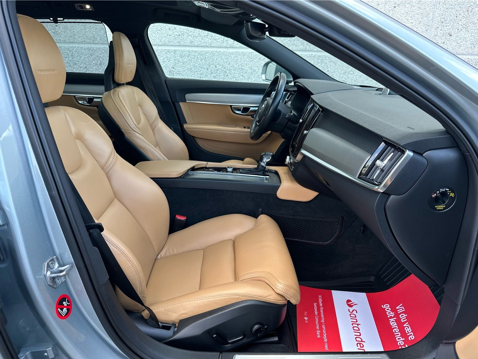 Sølv Volvo V90 fra 2016