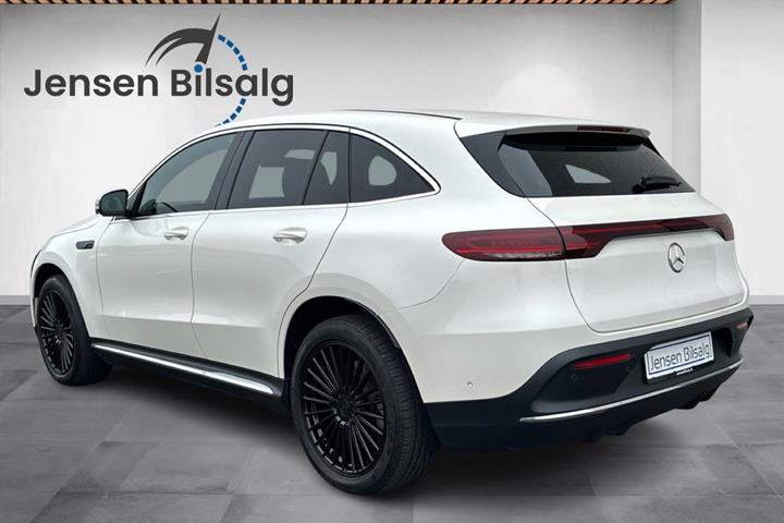 Grøn Mercedes EQC400 fra 2021