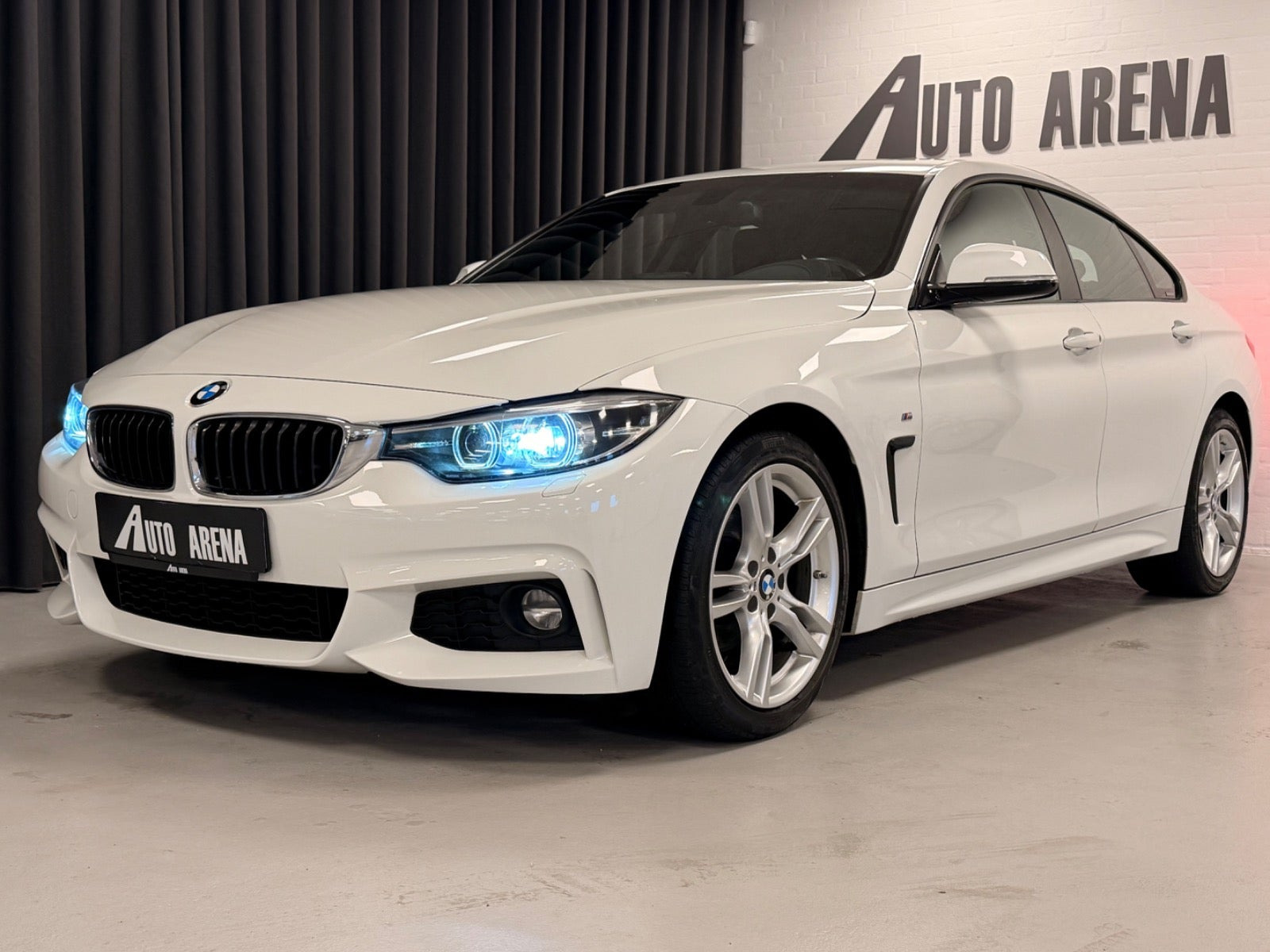 Hvid BMW 420i fra 2019