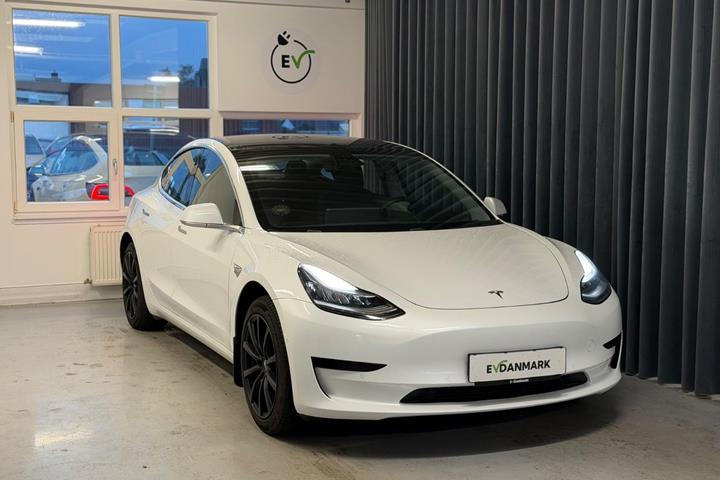 Hvid Tesla Model 3 fra 2019