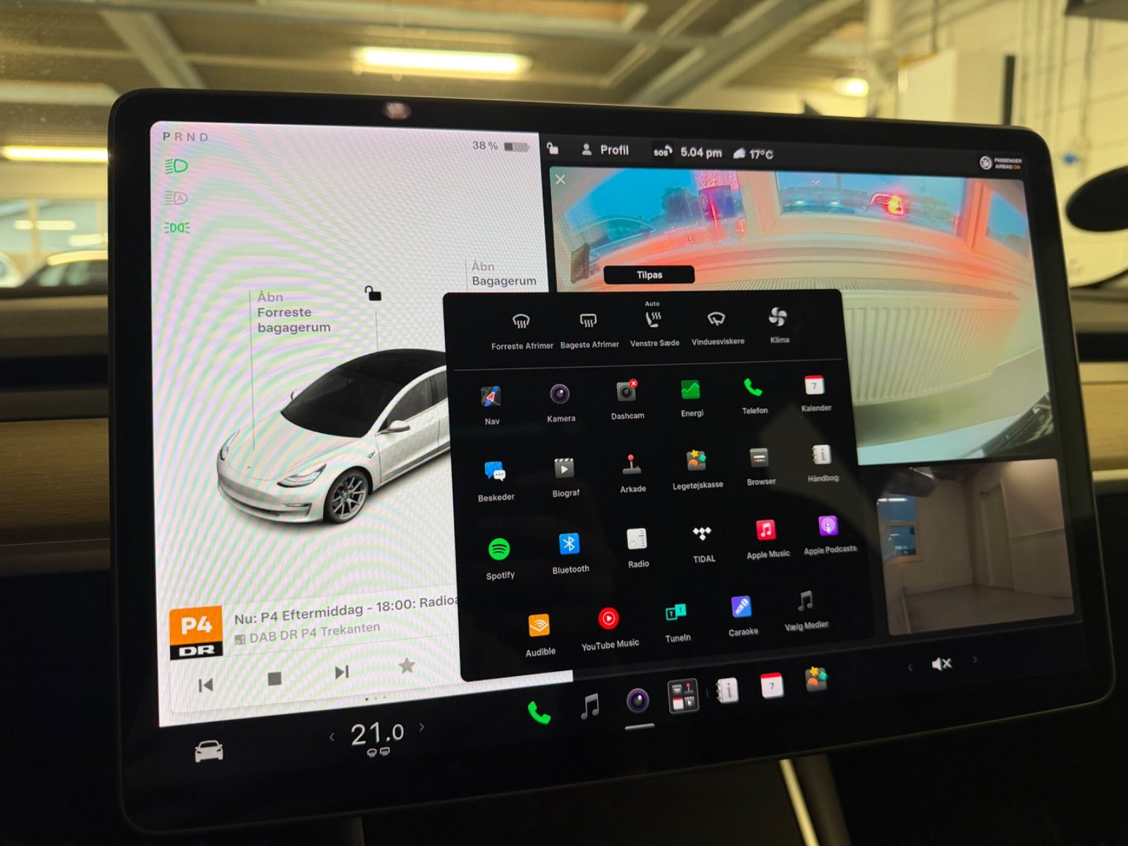 Hvid Tesla Model 3 fra 2019