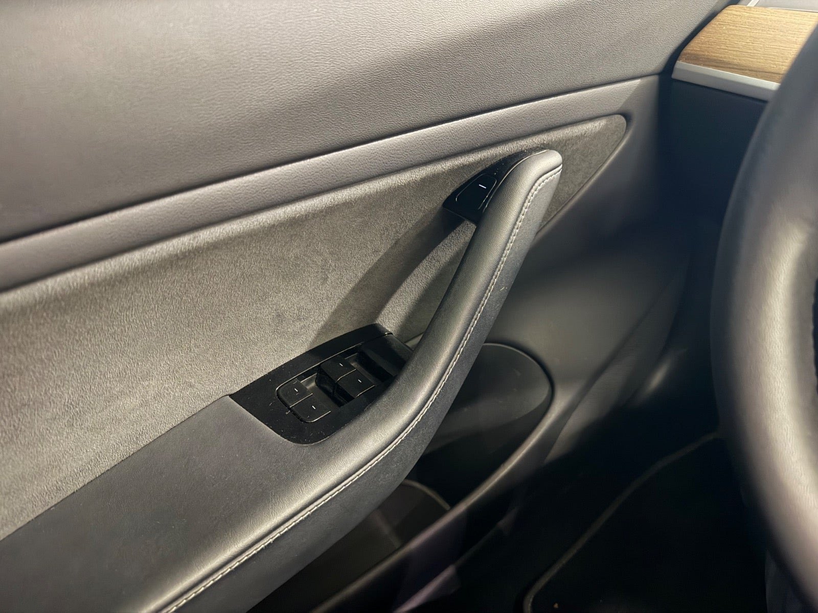 Hvid Tesla Model 3 fra 2019