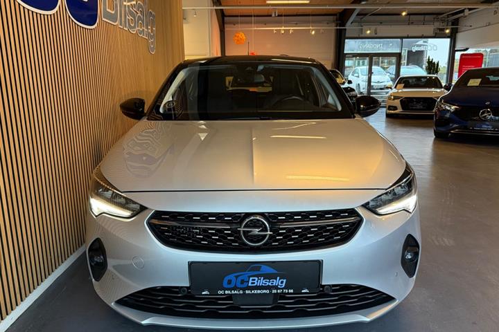 Sølv Opel Corsa fra 2022