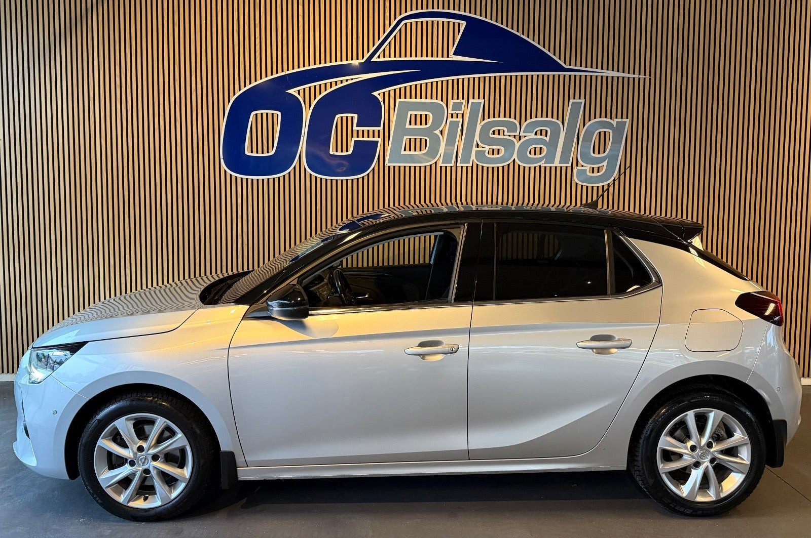 Sølv Opel Corsa fra 2022