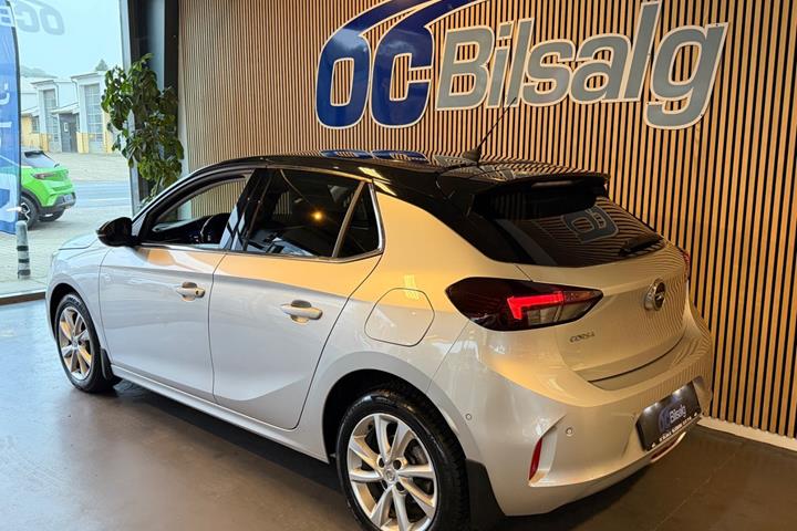Sølv Opel Corsa fra 2022