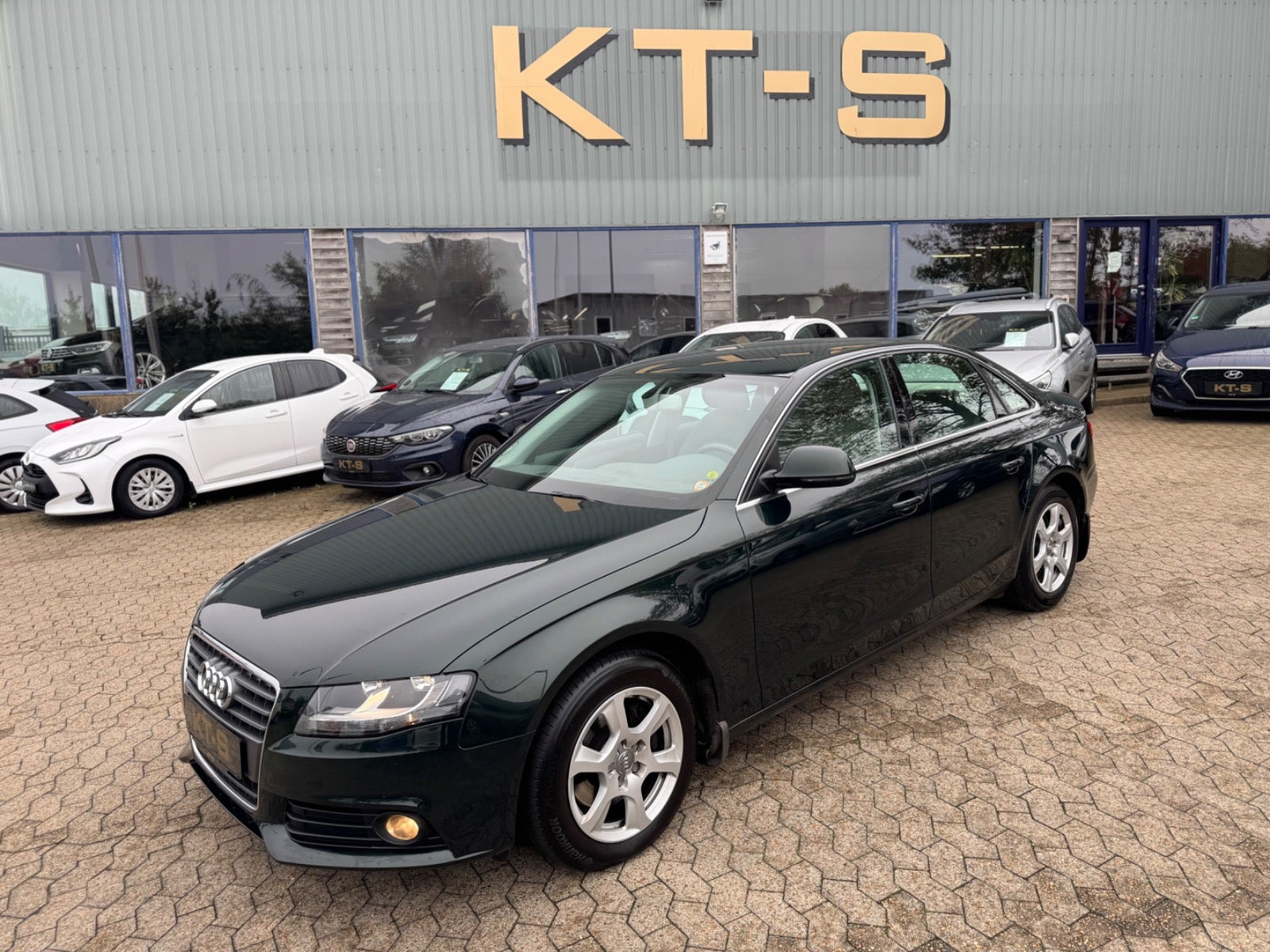 Grøn Audi A4 fra 2009
