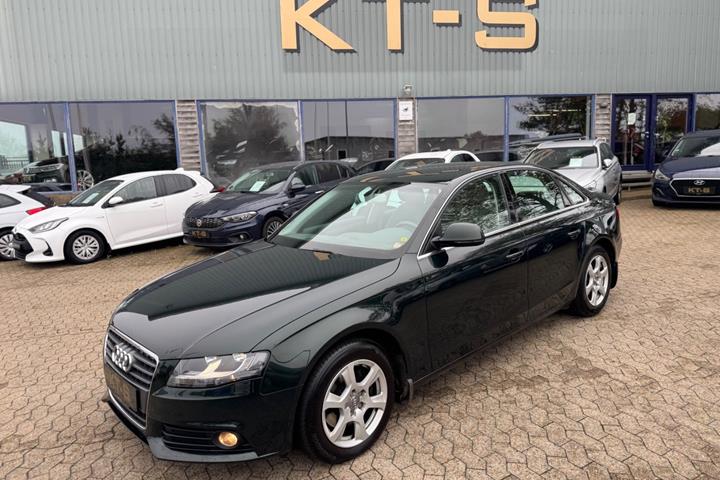 Grøn Audi A4 fra 2009