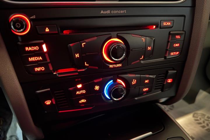 Grøn Audi A4 fra 2009