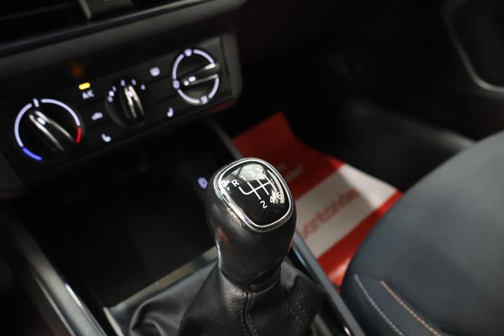 Grå Skoda Kamiq fra 2022